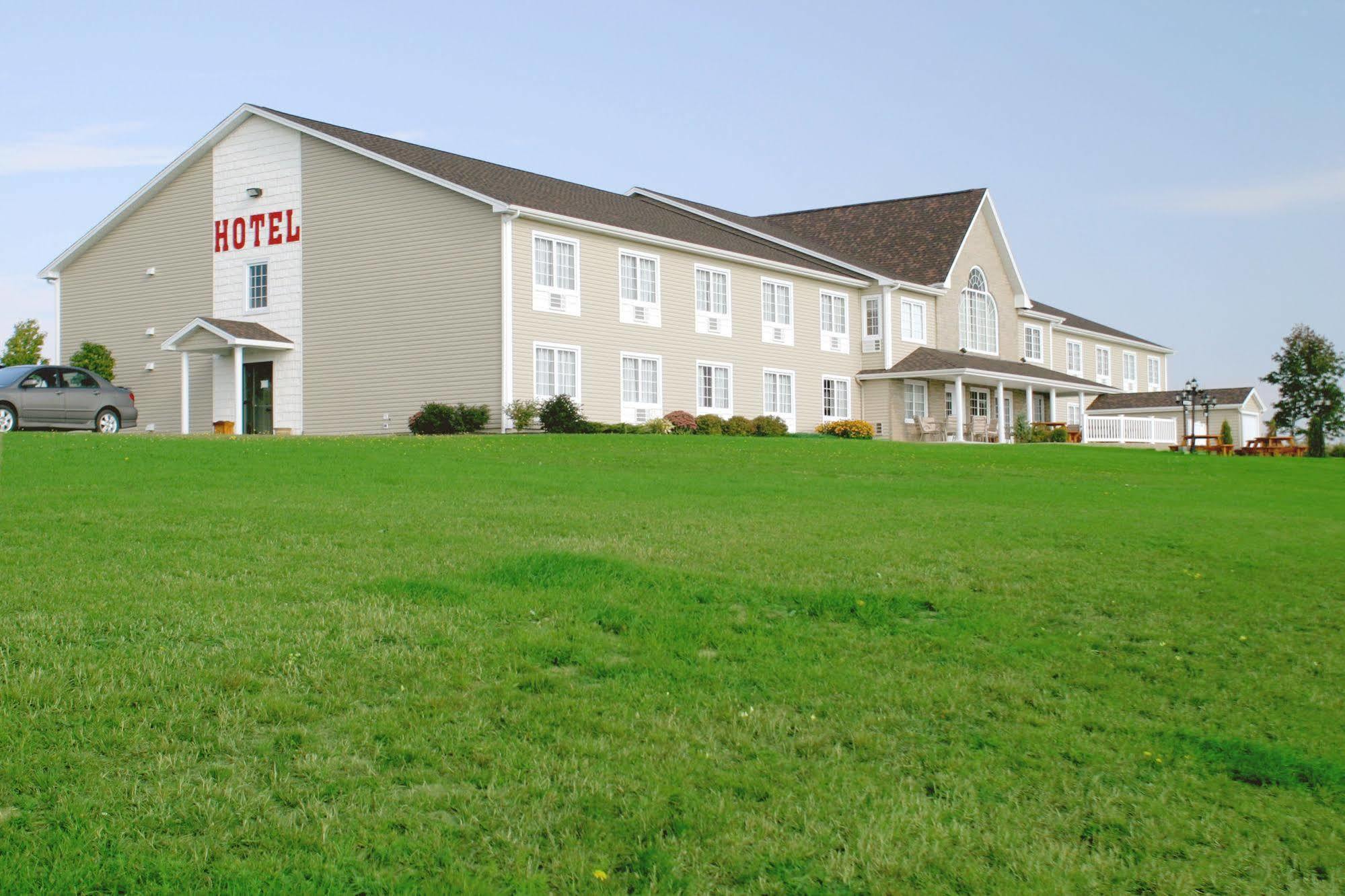 Auberge Bouctouche Inn & Suites Exterior photo